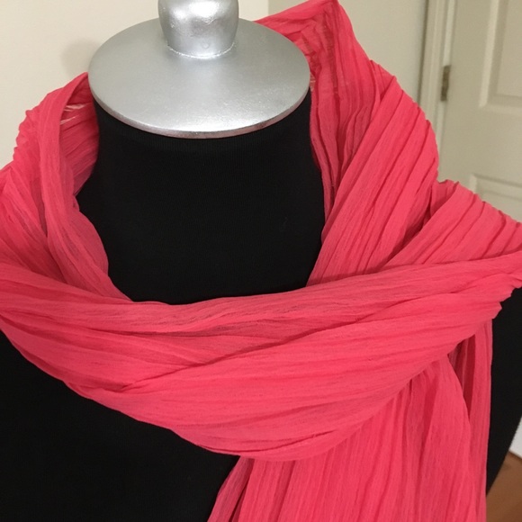 Access Coral Pink crinkle pleated scarf - Picture 3 of 3